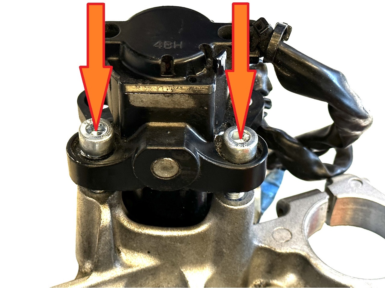 Servicio de extracción de pernos de seguridad/pernos a presión del inmovilizador de motocicletas Yamaha + pernos nuevos - Haga click en la imagen para cerrar